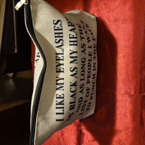 NWT 🥰 SUPER SUPRISE BEAUTY BAG ⭐ $25 BARGAIN 💰 $80 VALUE!